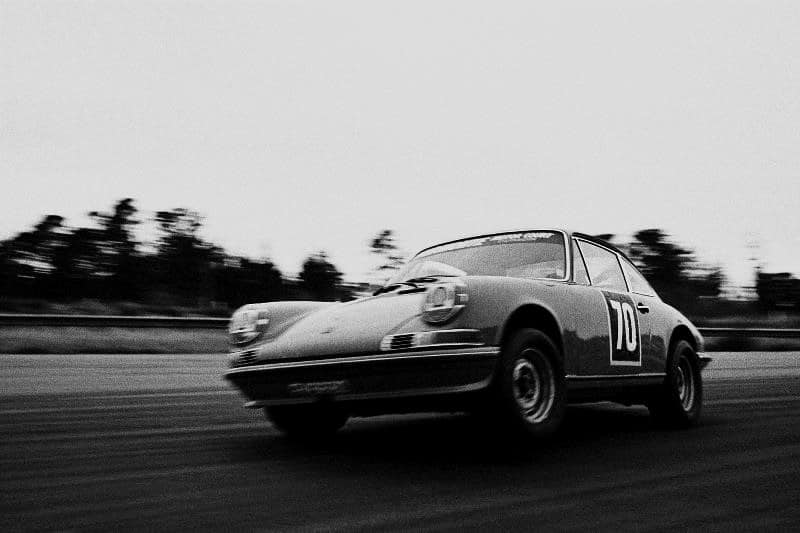 1976 Ruapuna – Lin Neilson Porsche 911S – photo Terry Marshall