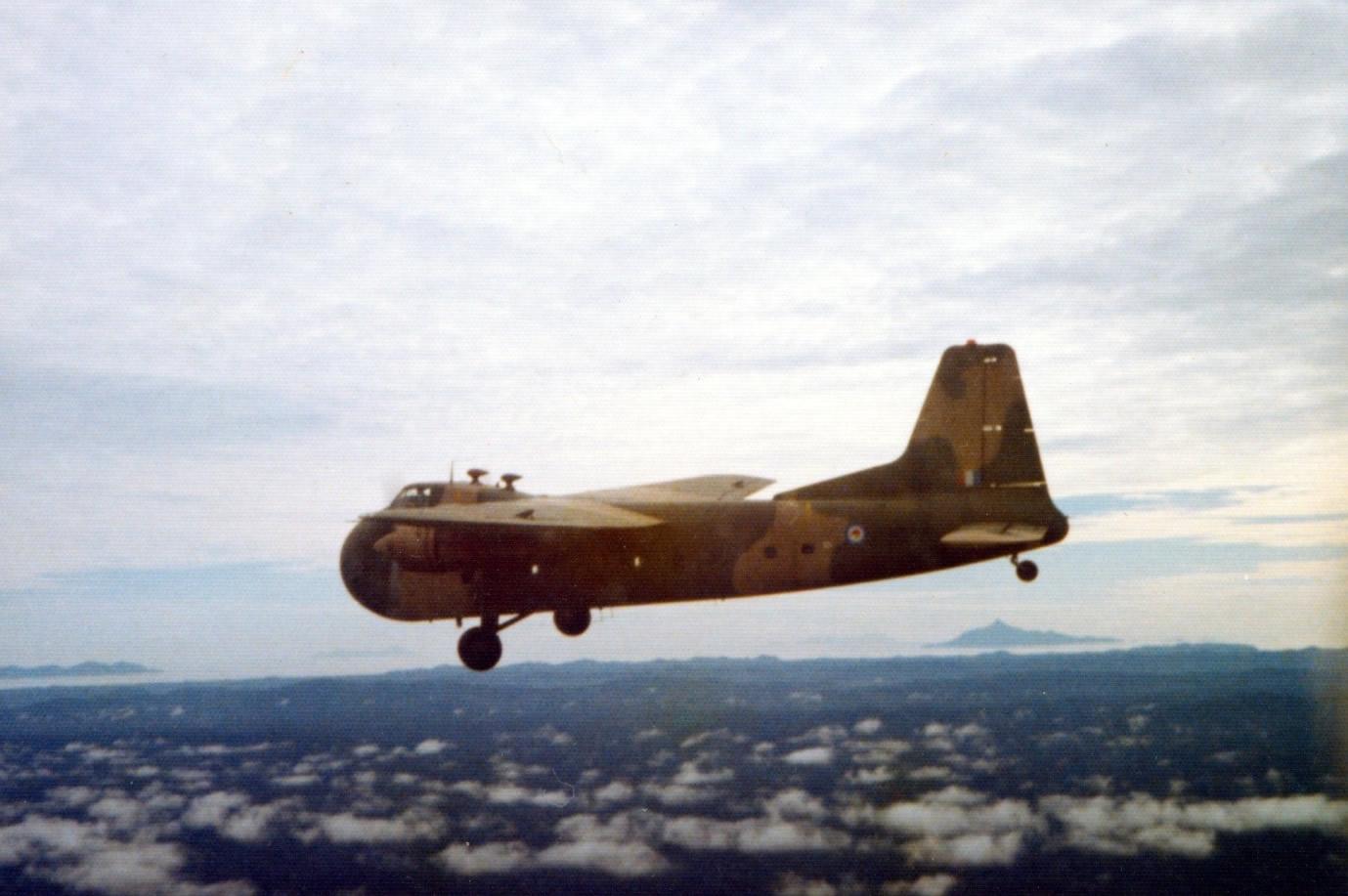 Bristol Freighter NZ5906 enroute Tengah-Kuantan 9 Nov 1973 – photo by Jim Barclay in NZ5912