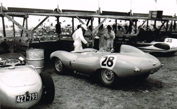 Ardmore 1957 12 Jan 57 – from left, #62 Ralph Watson Lycoming Special, #28 Jack Shelly’s Jaguar D-Type driven by Bob Gibbons, #35 Roly Crowther Lotus 11 Le Mans Climax – photo unknown on the ‘Roaring Season’ website