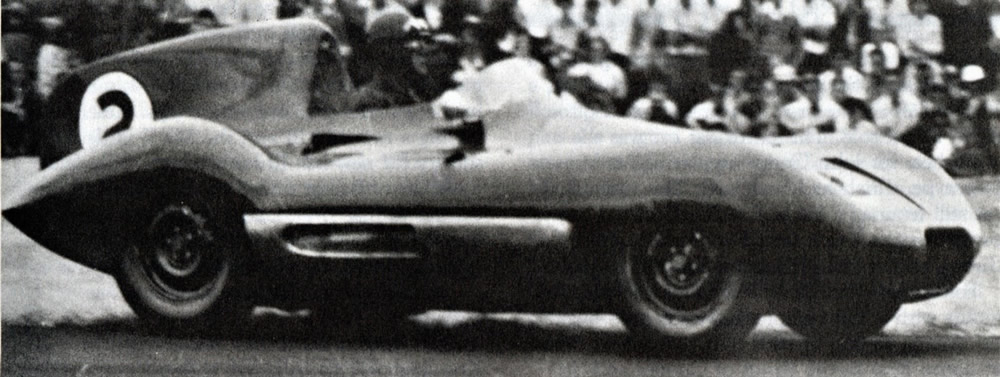 Ardmore 7 Jan 56 – Leslie Marr Connaught B3-Jaguar ‘streamliner’ – photo Graham Vercoe’s book ‘Golden Era NZ Motor Racing’, page 95