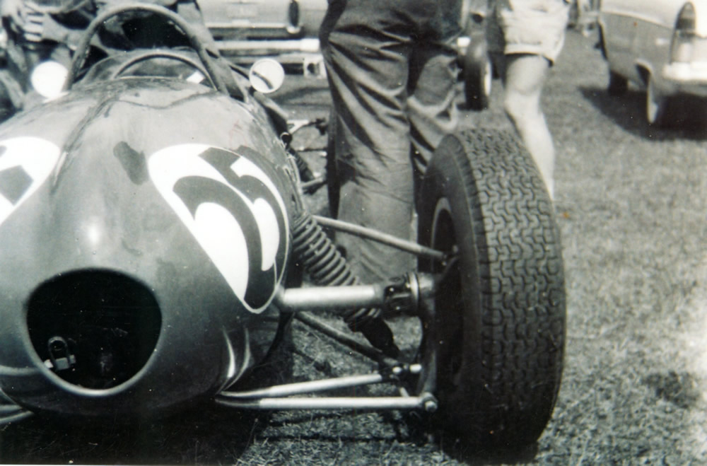 Ardmore January 1962 – Rex Flowers Gemini Mk3A-09 photo Jack Inwood in Bruce McLaren Trust Collection