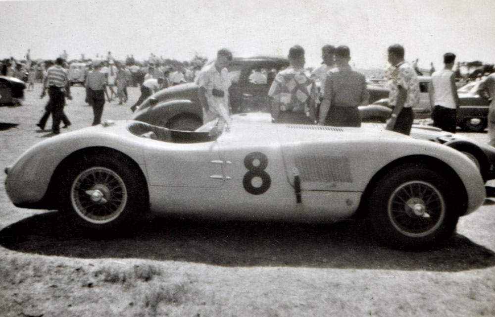 Levin 16 Jan 60 – David Young Jaguar C-Type – photo by Jim Barclay aged 12 years