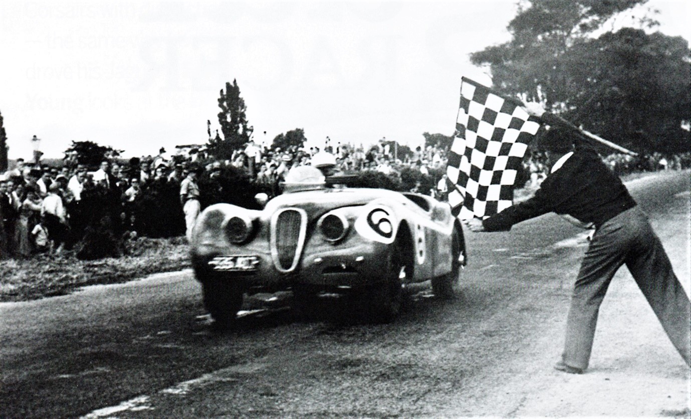 Mairehau 5 Feb 55 – 1st place to Ray Archibald Jaguar XK120 – photo Classic Driver mag Oct/Nov 2010