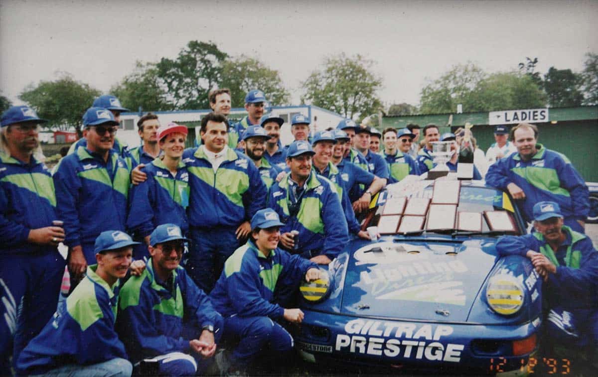 Pukekohe 12 Dec 93 – the successful Lighting Direct Racing Team – photo via Owen Evans