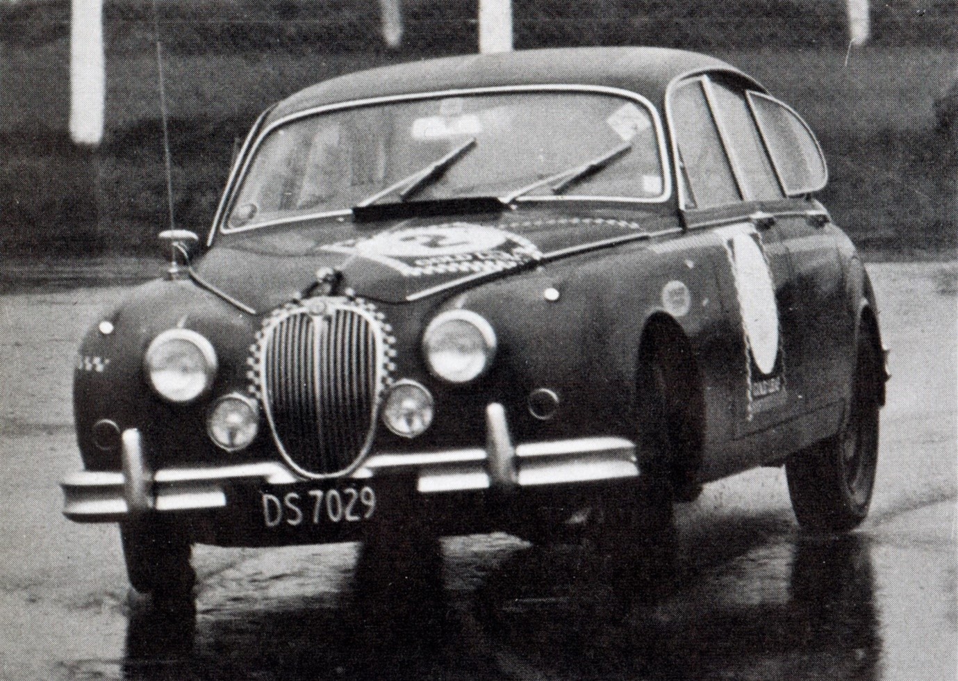 Pukekohe Wills Six-Hour 9 Oct 66 – Ernie Sprague/David Simpson #2 Jaguar Mk2 3.8 – 2nd place – photo Shell Book 1967