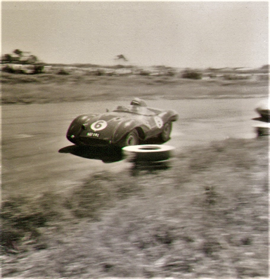 Teretonga 8 Feb 58 – Frank Cantwell Tojeiro Jaguar – photo Cantwell Family Collection via Phil Benvin