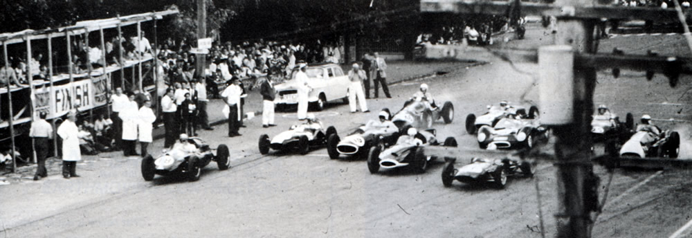 The start of the Waimate 50 on Queens Street, Waimate on Saturday 10th February 1962