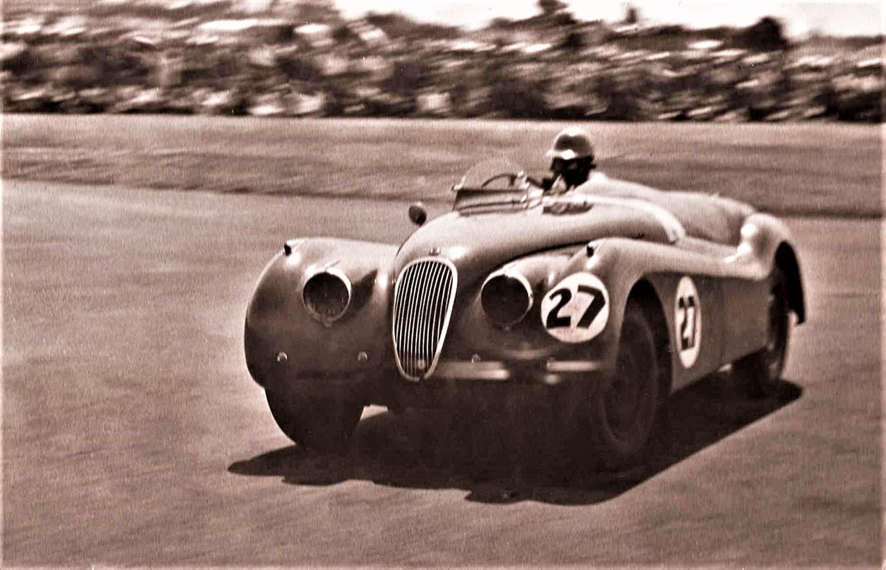 Wigram 6 Feb 54 – Ray Archibald Jaguar XK129 – photo via Phil Benvin